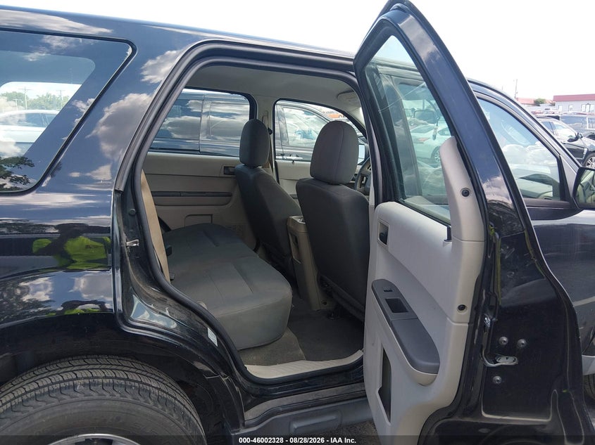 2012 FORD ESCAPE auction photo 8