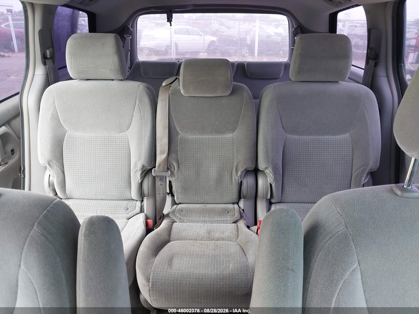 2006 TOYOTA SIENNA VAN 3.3L V-6 DOHC, VVT, REGULAR , 215HP