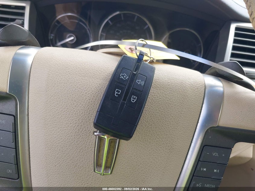 LINCOLN MKS 2011 VIN 1LNHL9ER6BG606608