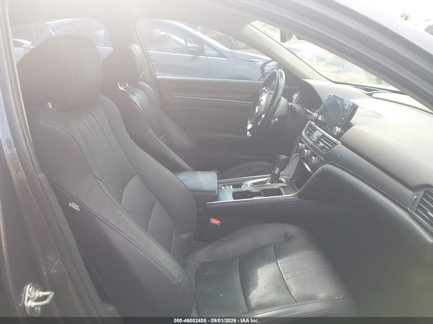 2018 HONDA ACCORD auction photo 5