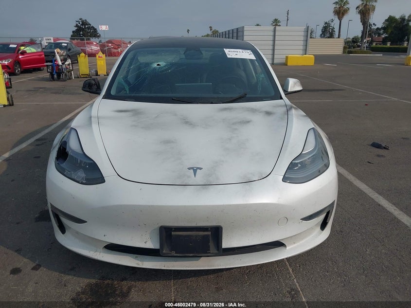 TESLA MODEL 3 - zdjęcie 12