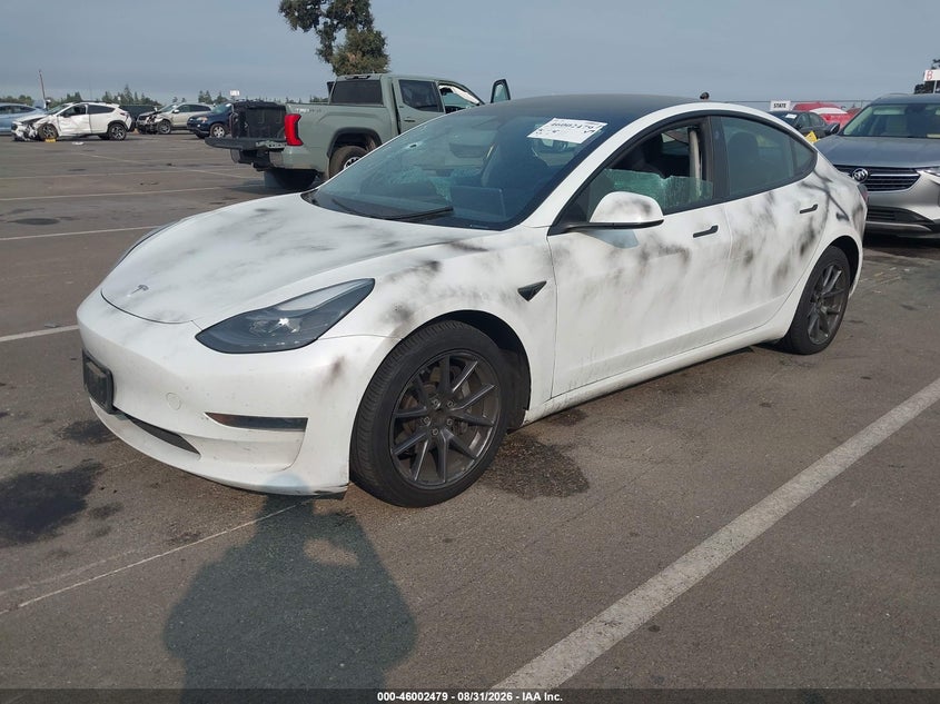 TESLA MODEL 3 - zdjęcie 2