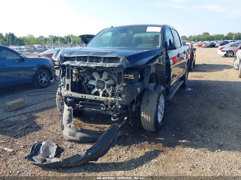 TOYOTA TUNDRA - zdjęcie 13