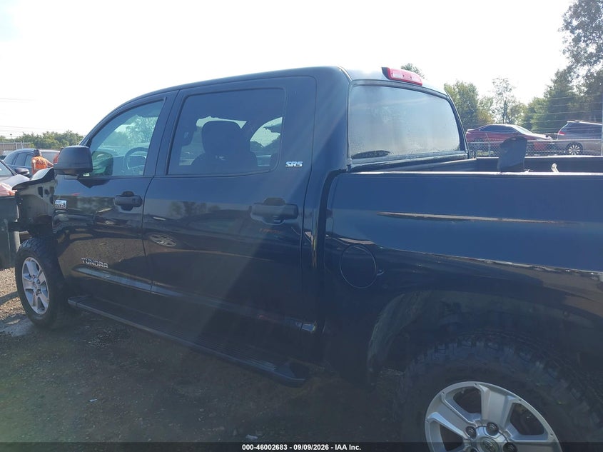 TOYOTA TUNDRA - zdjęcie 15