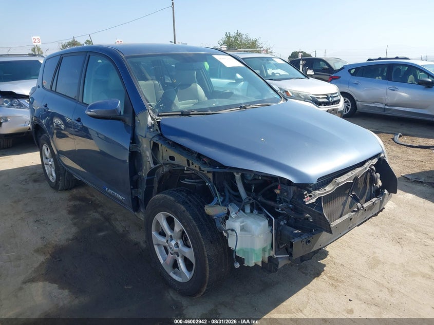 2014 TOYOTA RAV4 EV auction photo 1