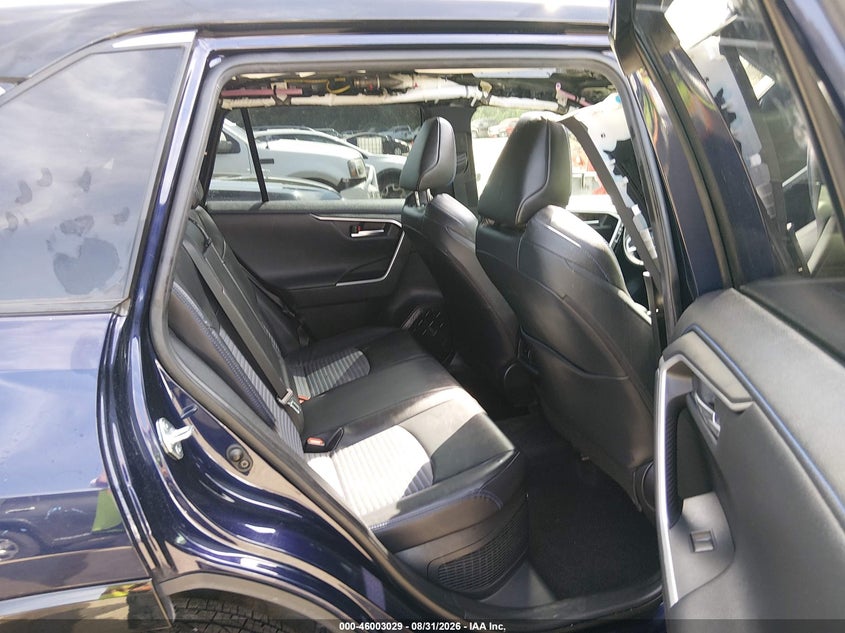 TOYOTA RAV4 HYBRID - zdjęcie 8