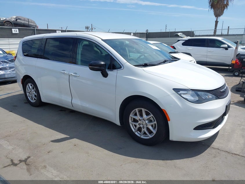 2024 CHRYSLER VOYAGER auction photo 1