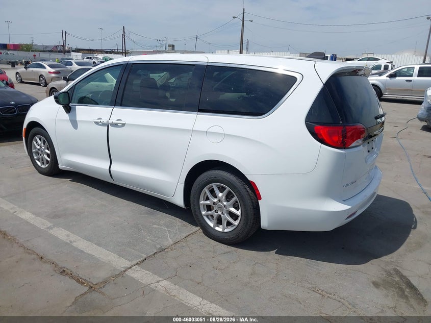 2024 CHRYSLER VOYAGER auction photo 3