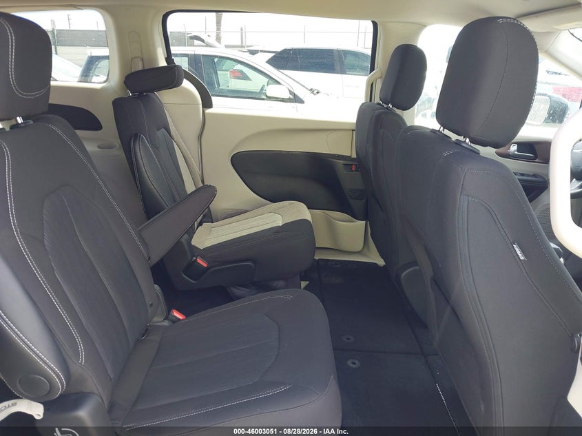2024 CHRYSLER VOYAGER auction photo 8
