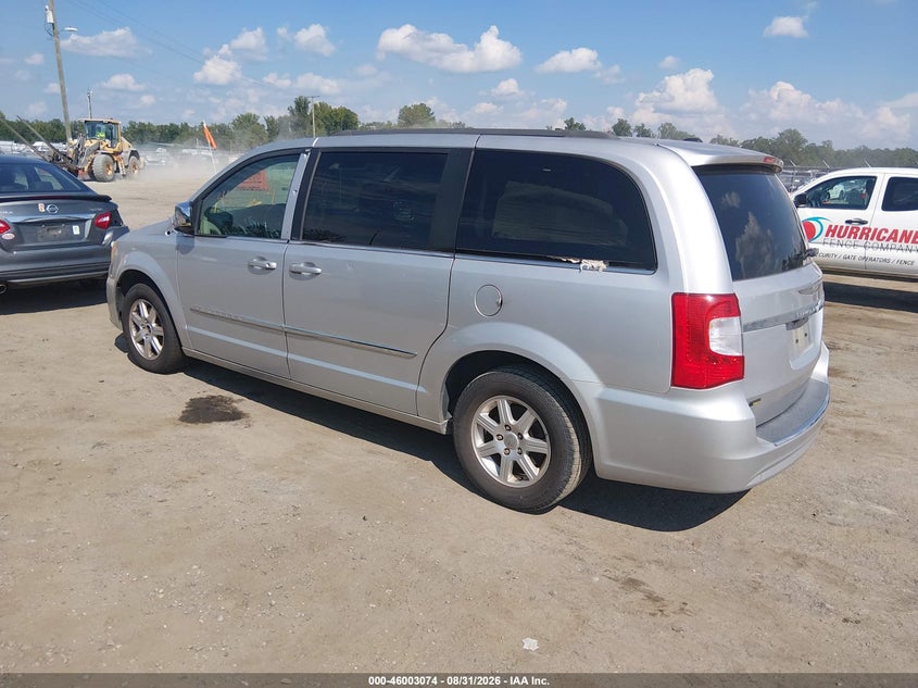 2012 CHRYSLER TOWN & COUNTRY auction photo 3