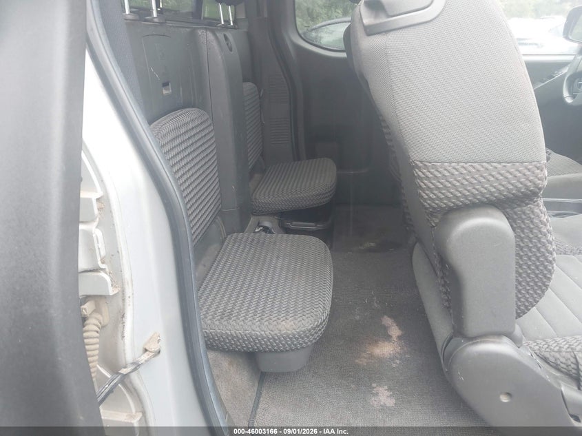 2005 NISSAN FRONTIER auction photo 8