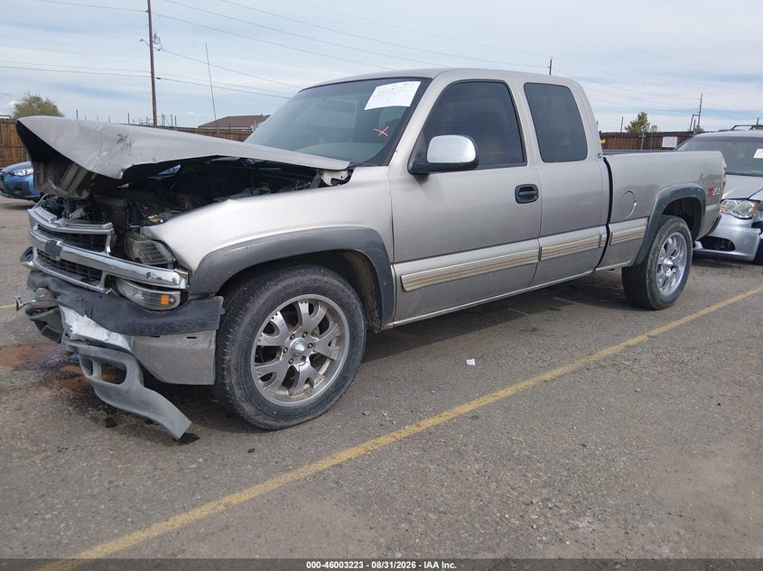 2001 Chevrolet Silverado, Front End, IAAI, VIN 2GCEK19V111324231 — photo 2