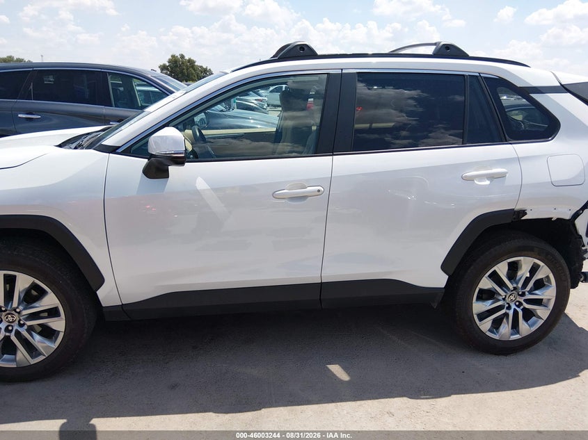 TOYOTA RAV4 - zdjęcie 15