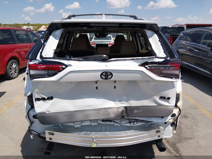 TOYOTA RAV4 - zdjęcie 17