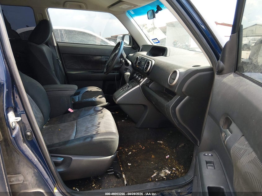 2013 SCION XB · Фото 5