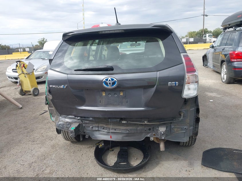 TOYOTA PRIUS V - zdjęcie 17