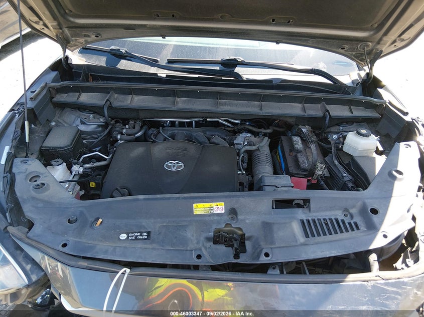TOYOTA HIGHLANDER - zdjęcie 10