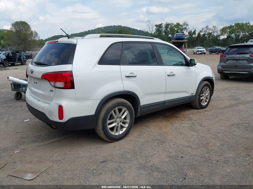 2015 KIA SORENTO auction photo 4