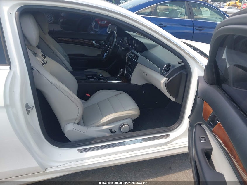MERCEDES-BENZ C 250 2014 VIN WDDGJ4HB9EG295628