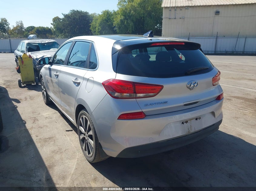 2018 HYUNDAI ELANTRA GT auction photo 3