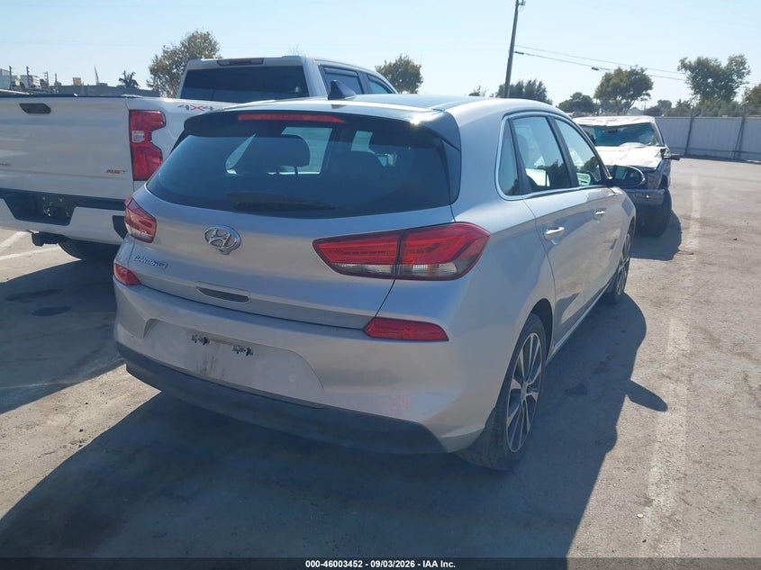 2018 HYUNDAI ELANTRA GT auction photo 4
