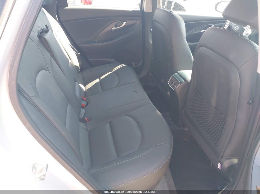 2018 HYUNDAI ELANTRA GT auction photo 8
