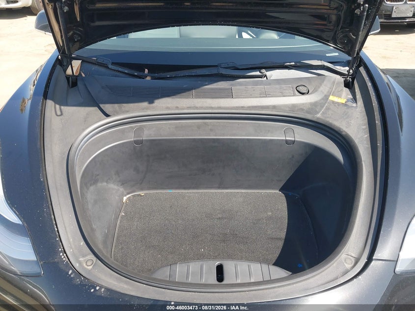 TESLA MODEL 3 - zdjęcie 10