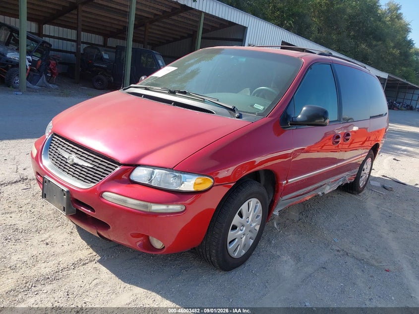 1998 CHRYSLER TOWN & COUNTRY auction photo 2