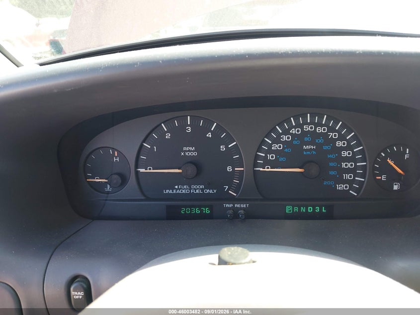 1998 CHRYSLER TOWN & COUNTRY auction photo 7