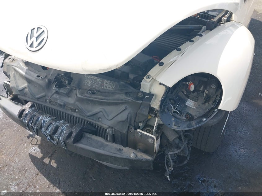 VOLKSWAGEN NEW BEETLE 2010 VIN 3VWRW3AL2AM010153