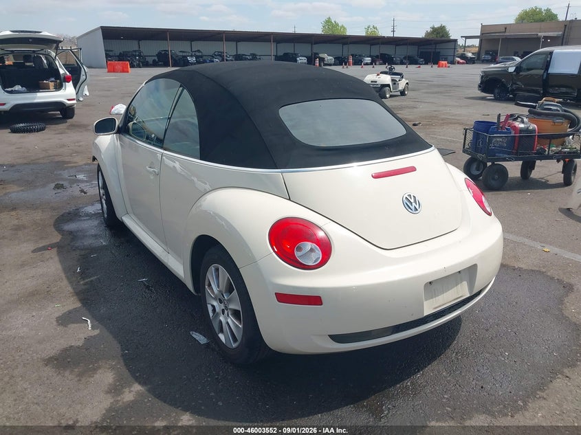 2010 VOLKSWAGEN NEW BEETLE auction photo 3