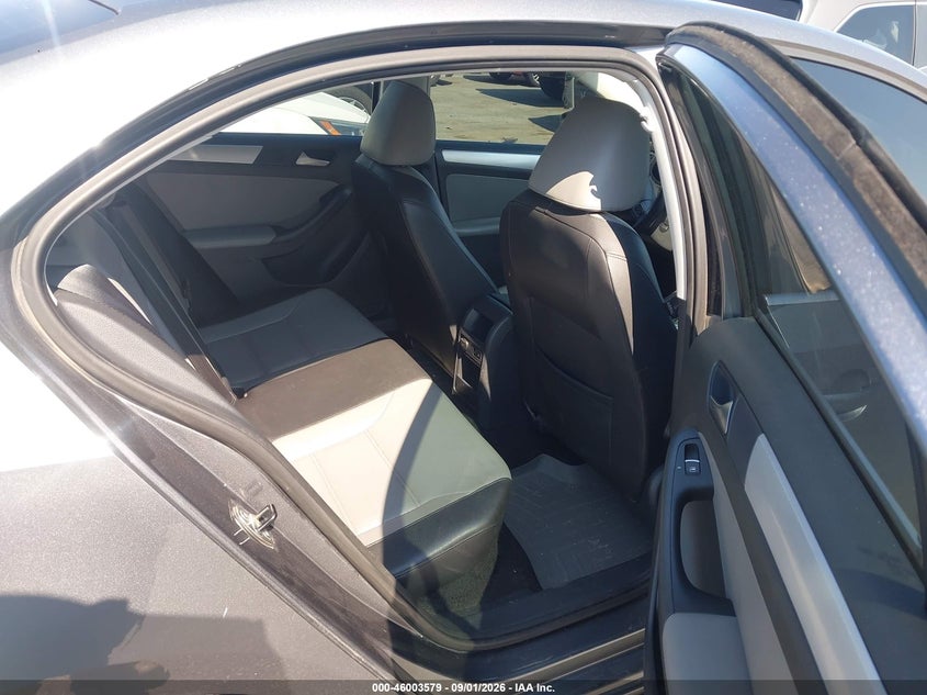 2013 VOLKSWAGEN JETTA HYBRID auction photo 8
