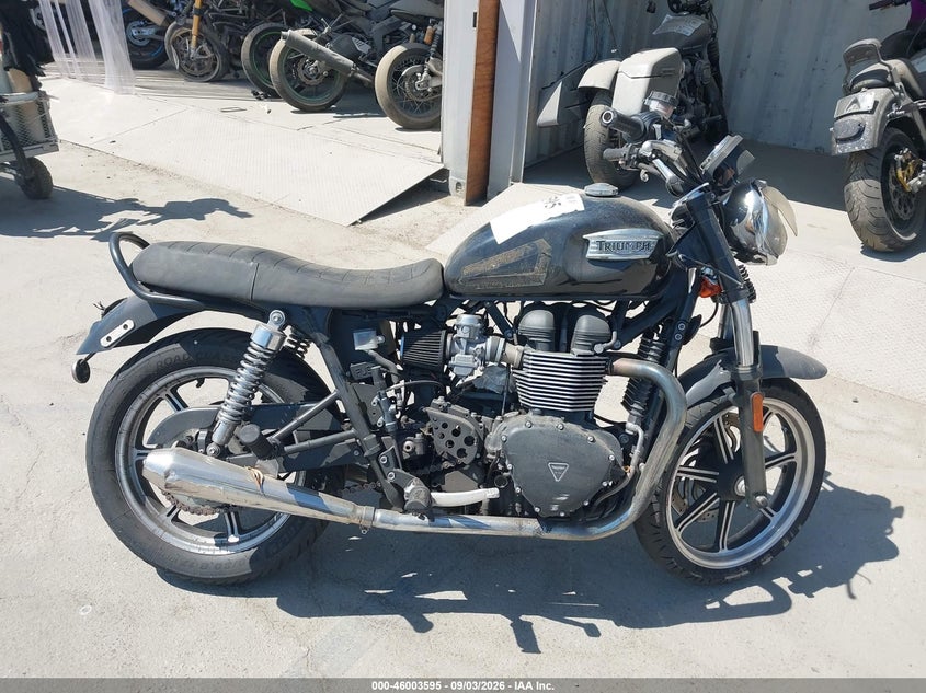 TRIUMPH BONNEVILLE 2014