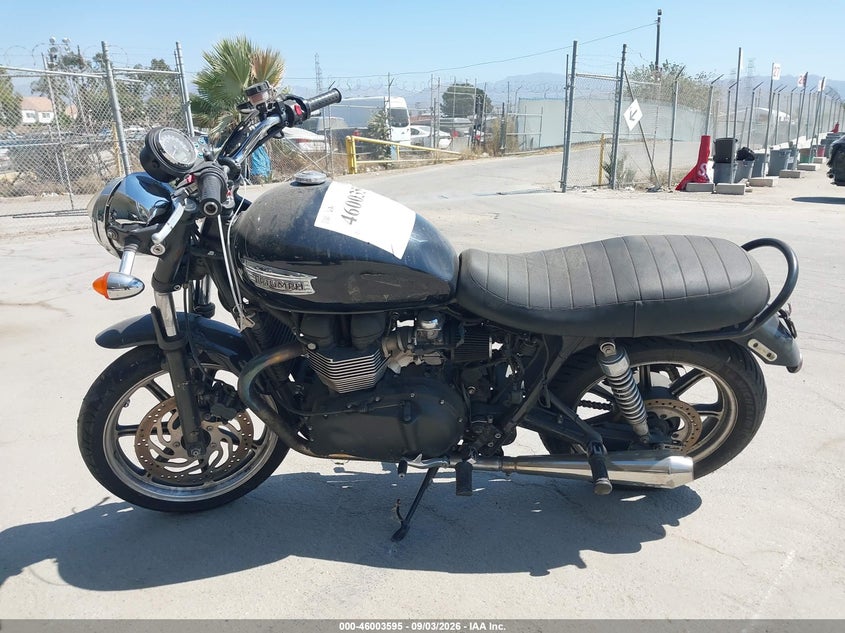 TRIUMPH BONNEVILLE 2014