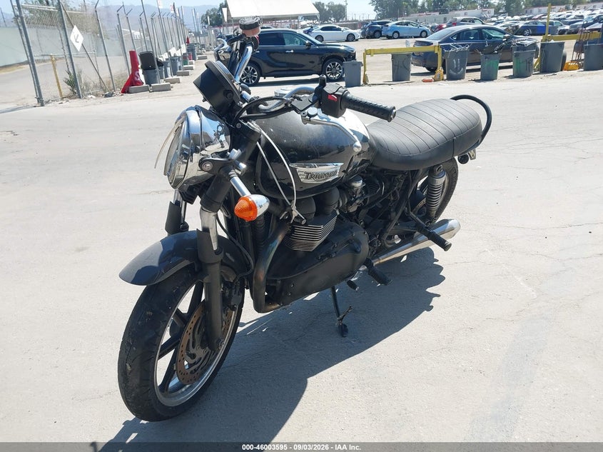 TRIUMPH BONNEVILLE 2014
