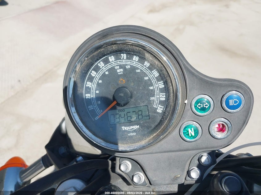 TRIUMPH BONNEVILLE 2014