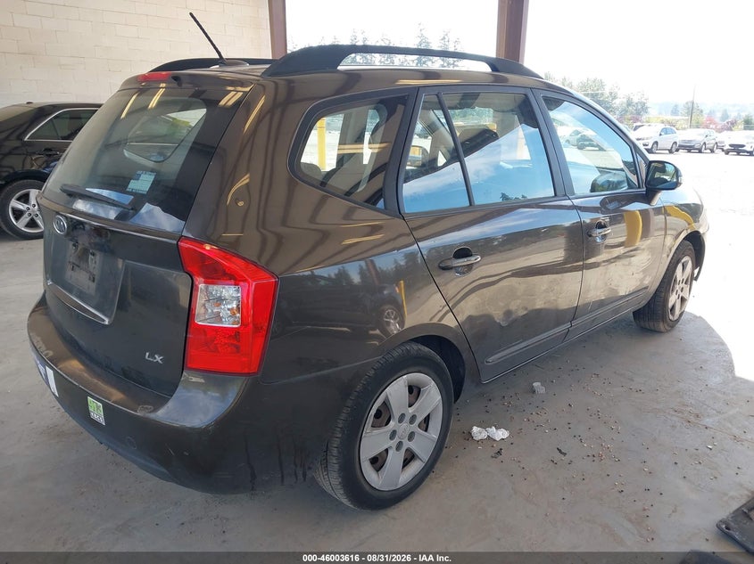2010 KIA RONDO auction photo 4