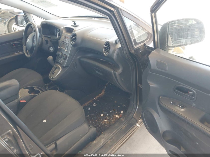 2010 KIA RONDO auction photo 5