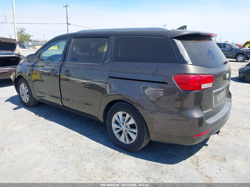 2016 KIA SEDONA auction photo 3