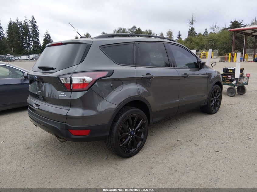 Vin: 1fmcu9gd1hud58237, lot: 46503131, ford escape se 20174