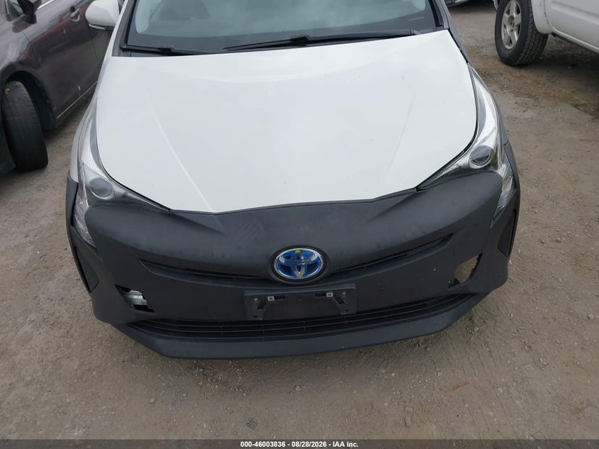 2017 TOYOTA PRIUS auction photo 6