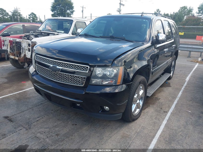 2013 Chevrolet Tahoe Ltz, Normal Wear & Tear, IAAI, VIN 1GNSKCE0XDR130695 — photo 2