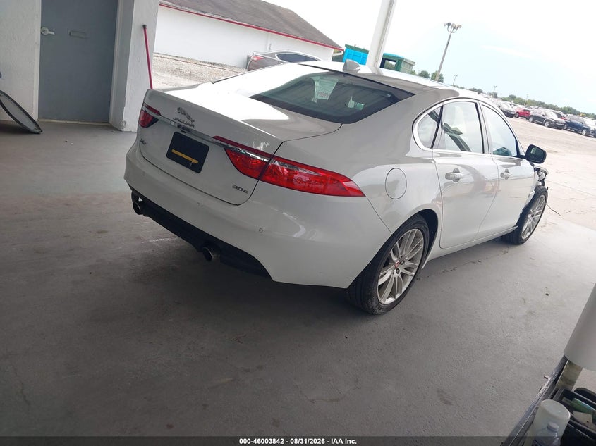 JAGUAR XF - zdjęcie 4