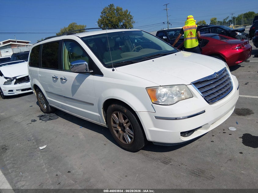 2008 CHRYSLER TOWN & COUNTRY auction photo 1