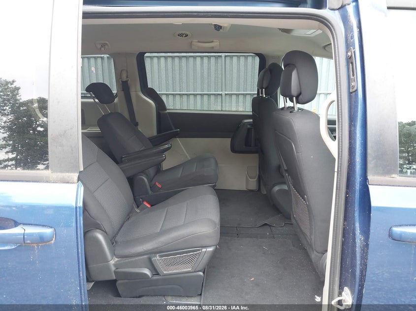 2010 DODGE GRAND CARAVAN auction photo 8