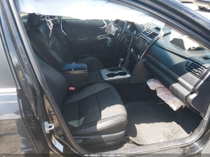 2013 TOYOTA CAMRY SE · Фото 5