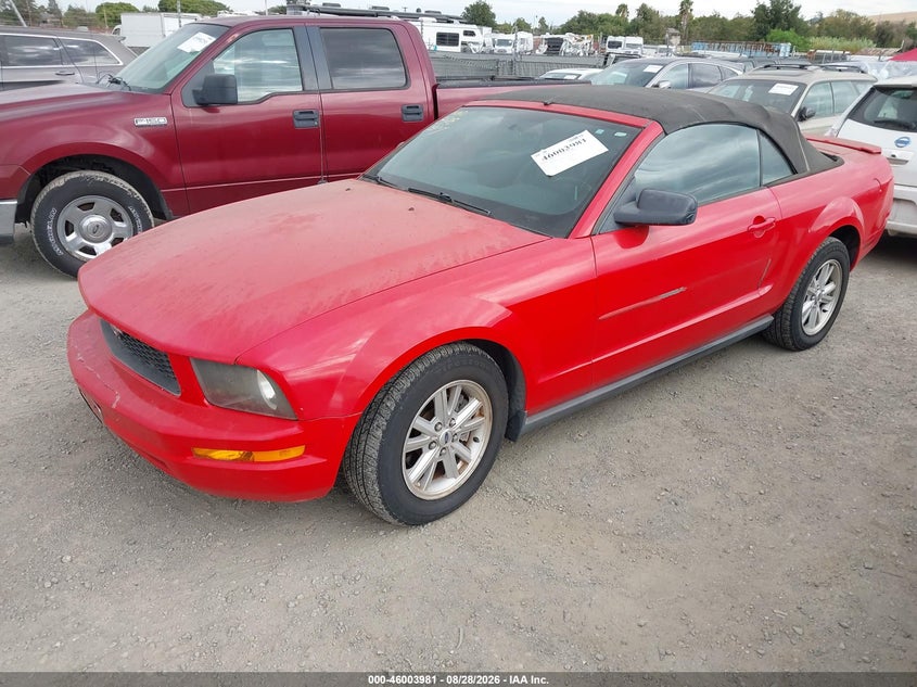 2007 FORD MUSTANG auction photo 2