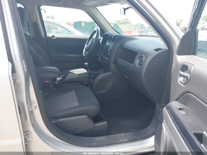 2012 JEEP PATRIOT auction photo 5