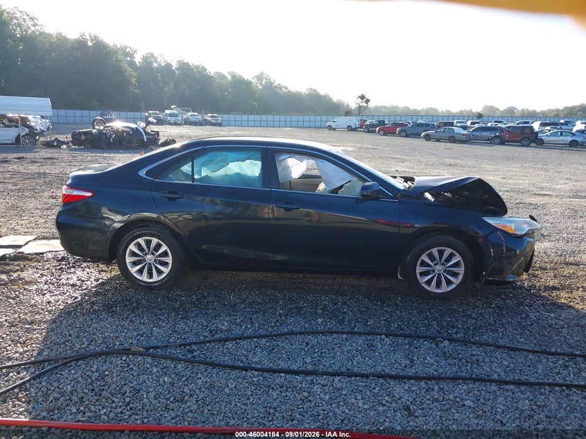 TOYOTA CAMRY - zdjęcie 13