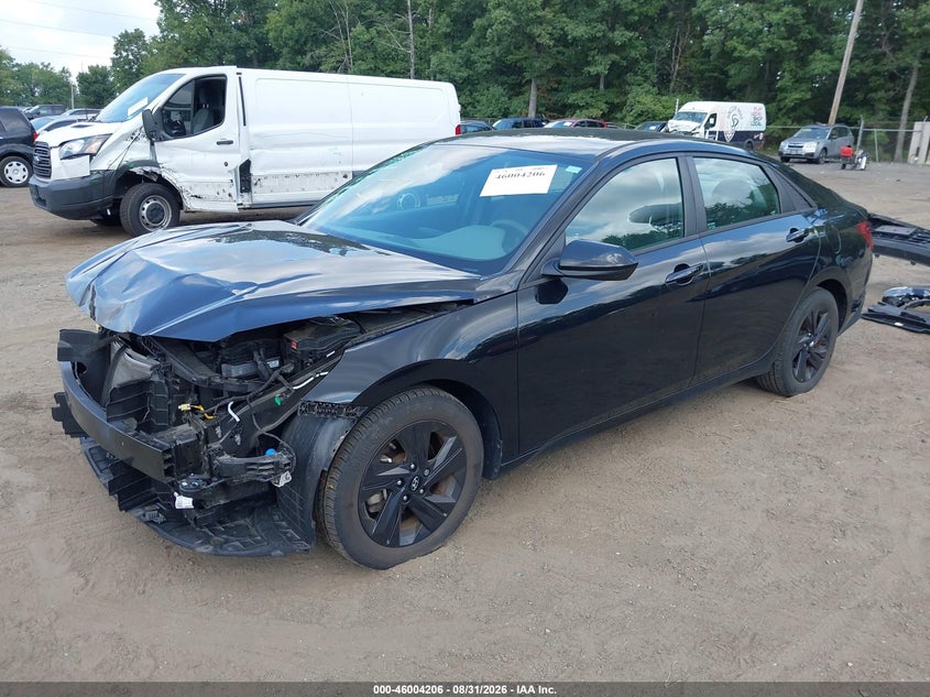 2022 HYUNDAI ELANTRA auction photo 2